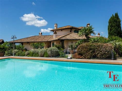 13 houses and flats for rent in Bracciano, Rome, Italy